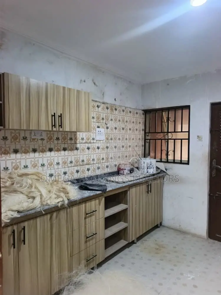 3bdrm Apartment in Akala Akobo for rent in Akobo