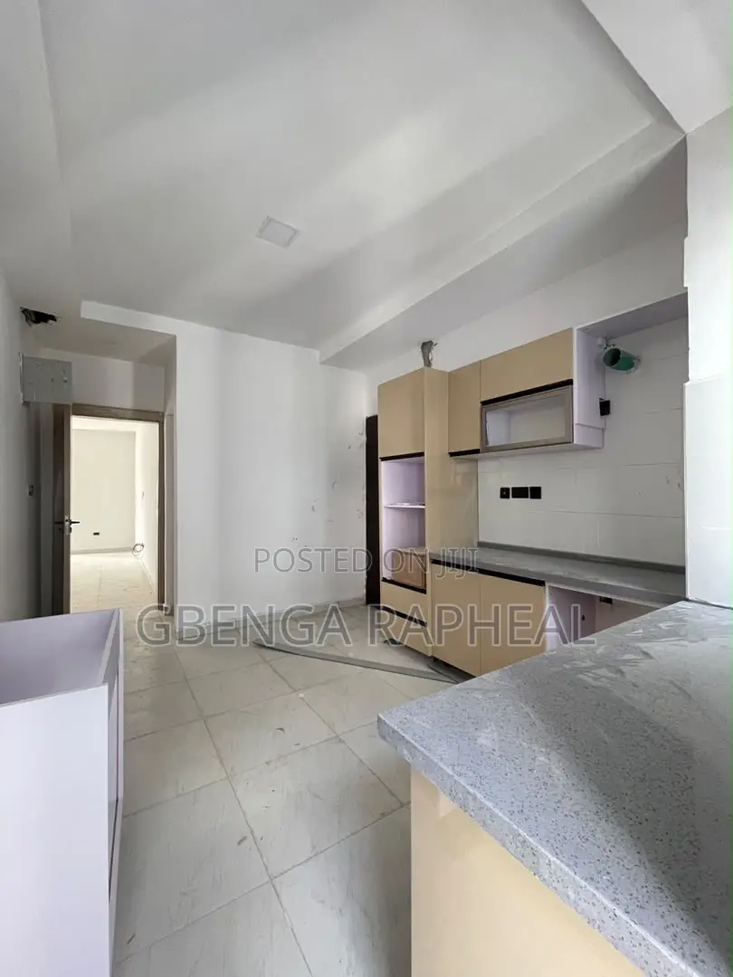 3bdrm Apartment in Ikate, Lekki for sale in Lekki