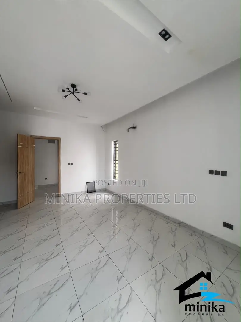 4bdrm Duplex in Orchid Estate, Ikota for sale in Ikota