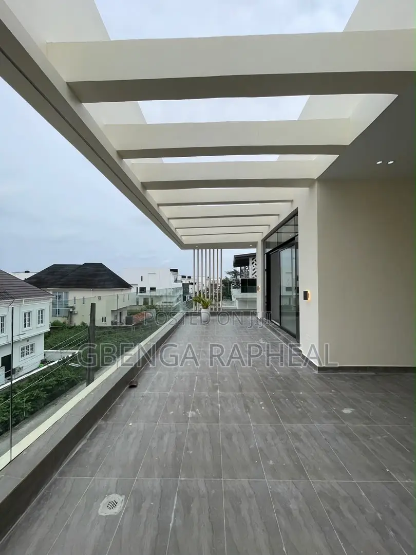 5bdrm Duplex in Megamound, Lekki for sale in Lekki