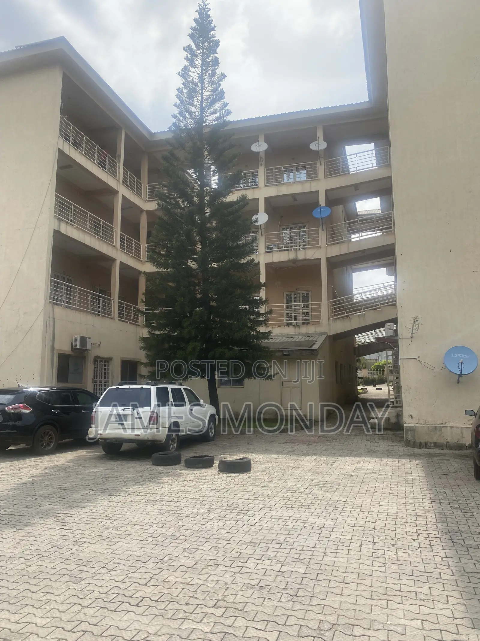 20bdrm Block of Flats in Estates Craft Ng, Zone 5 / Wuse for sale in Zone 5 / Wuse