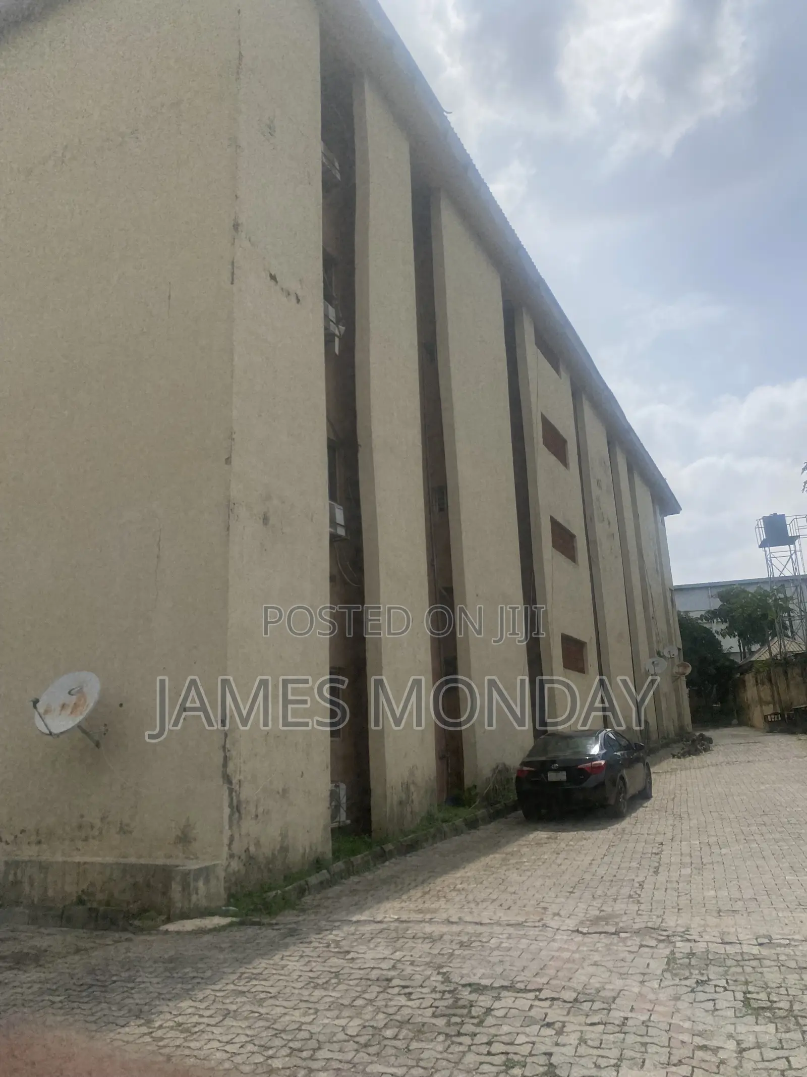 20bdrm Block of Flats in Estates Craft Ng, Zone 5 / Wuse for sale in Zone 5 / Wuse