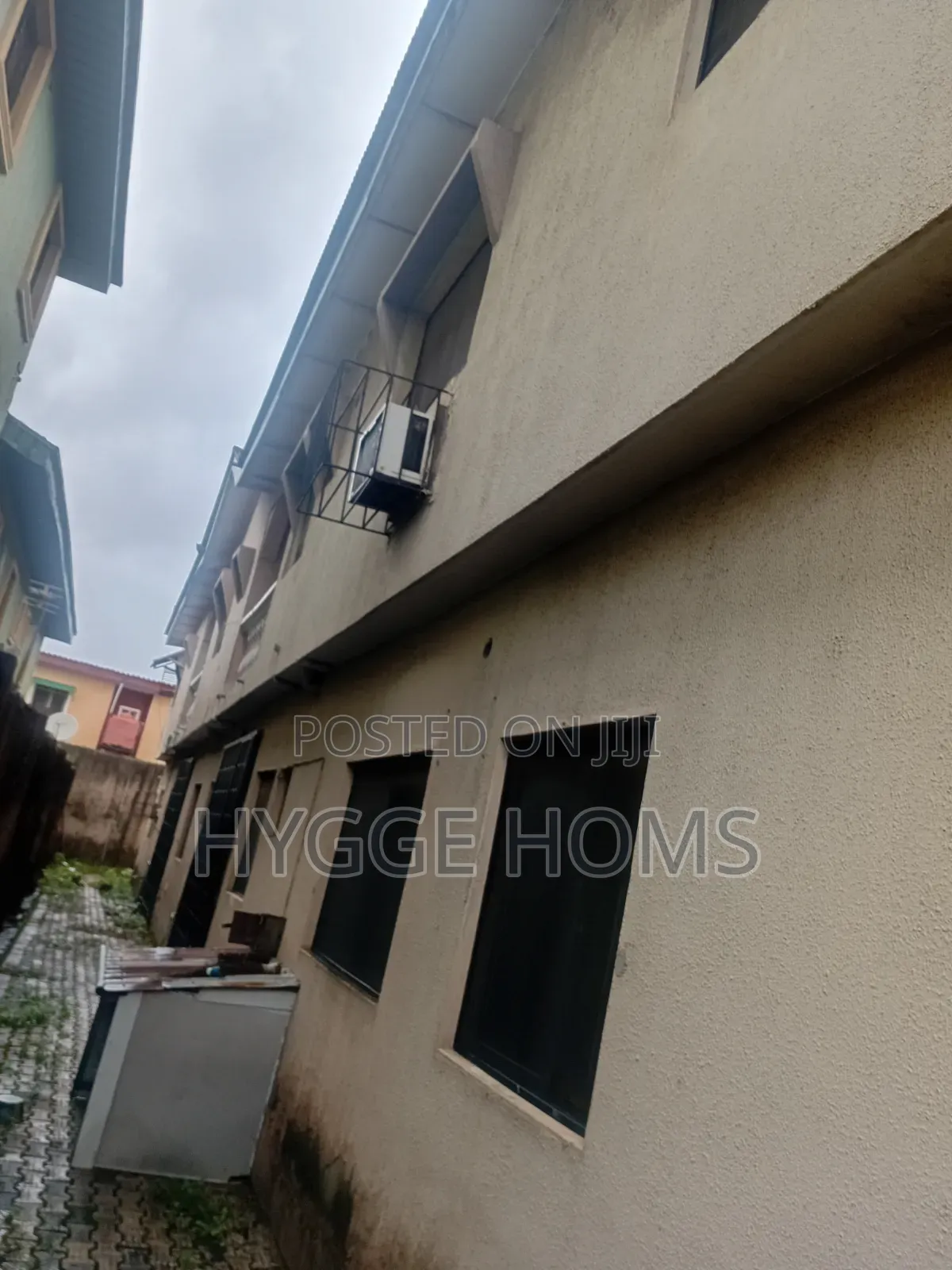 12bdrm Block of Flats in Ogba Gra for sale in Ogba GRA