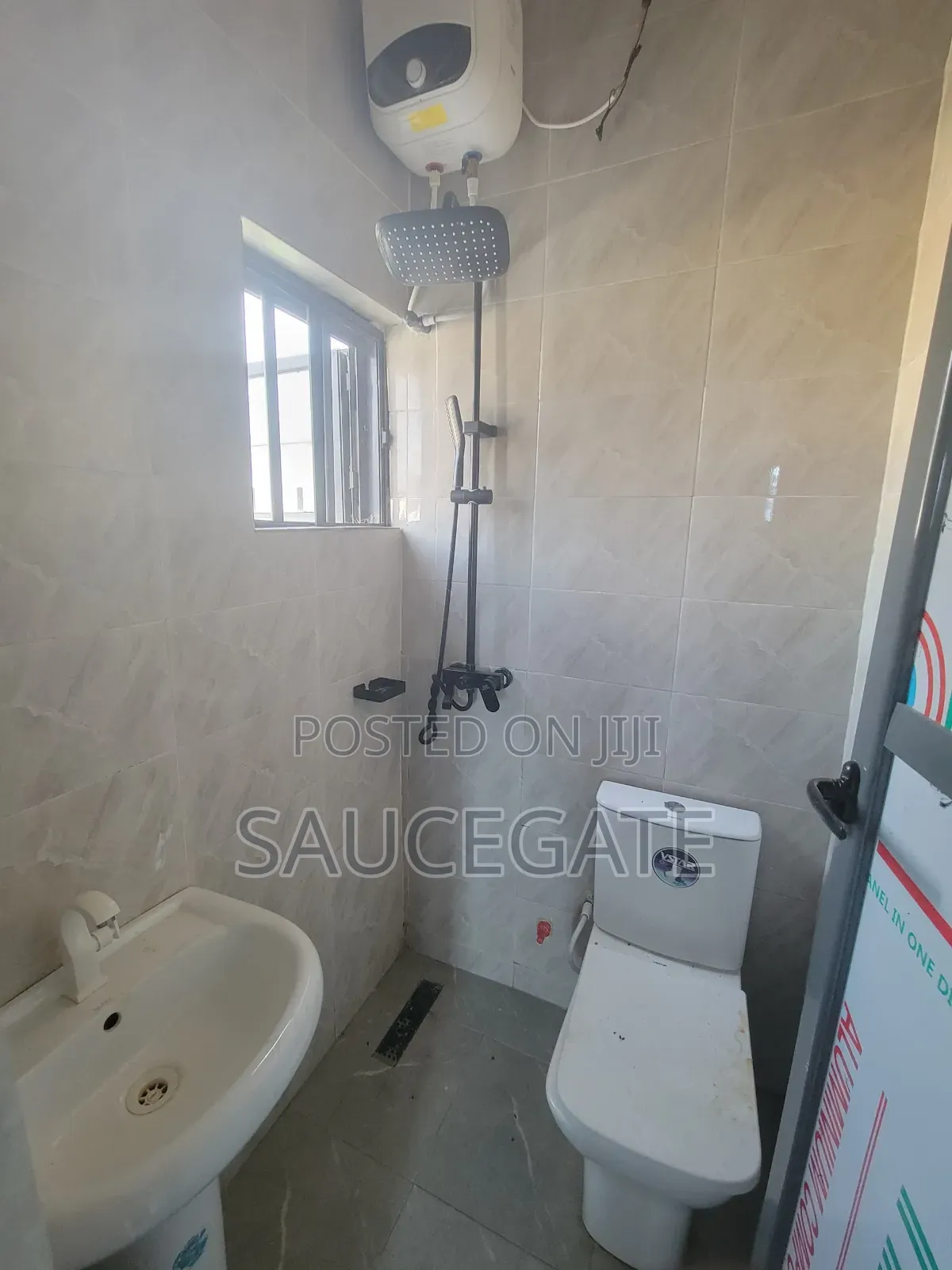 Mini Flat in Happy Land Estate for rent in Graceland Estate