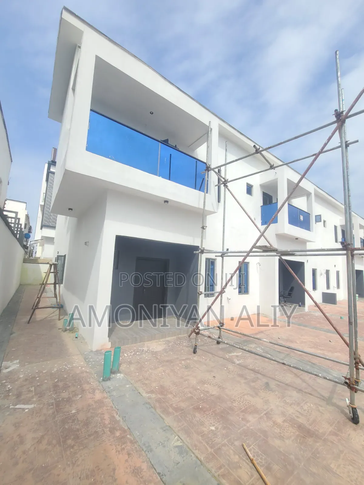 3bdrm Duplex in Atlantic Layout, Off Lekki-Epe Expressway for sale in Off Lekki-Epe Expressway