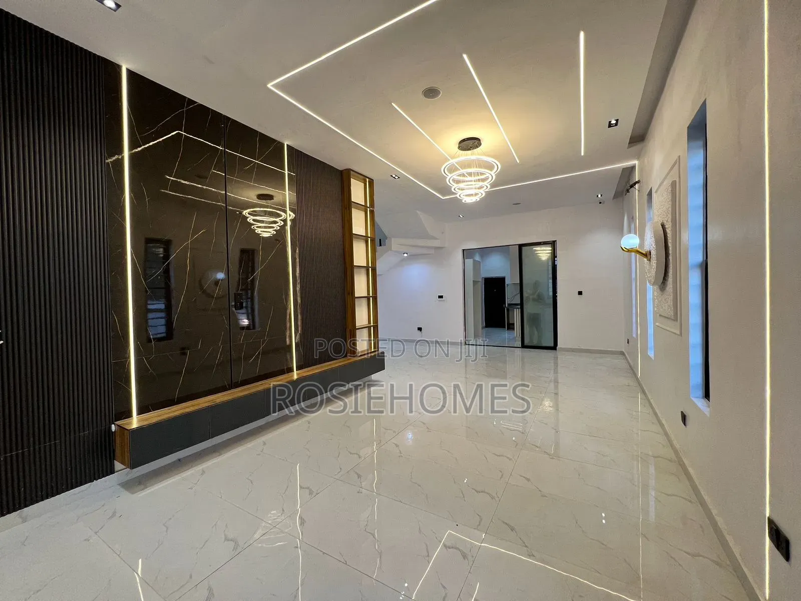 5bdrm Duplex in Ikota Gra for sale in Ikota