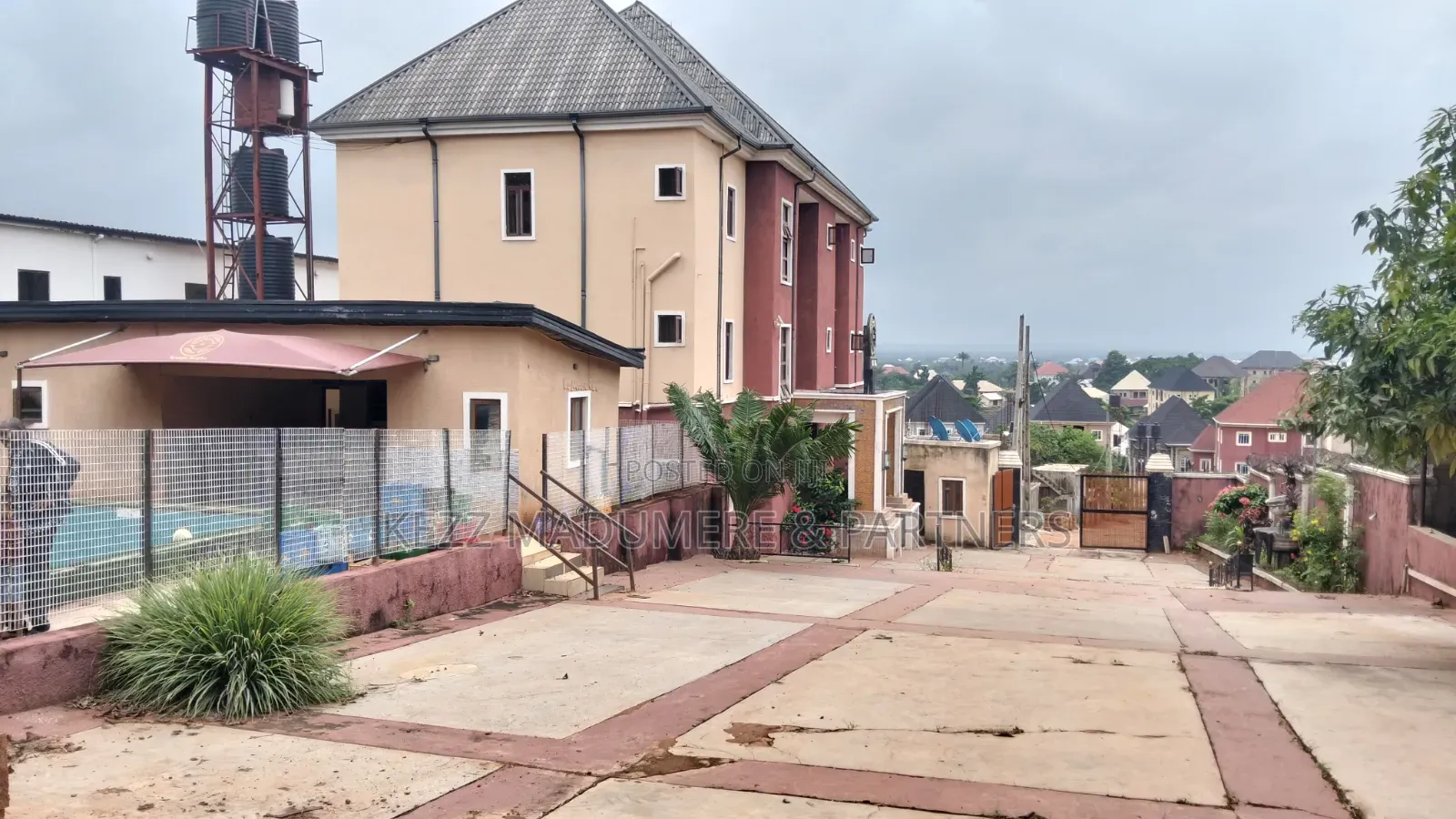 For Sale : Non Functional 21 Rooms Hotel at Ifite , Awka, Anambra in Awka