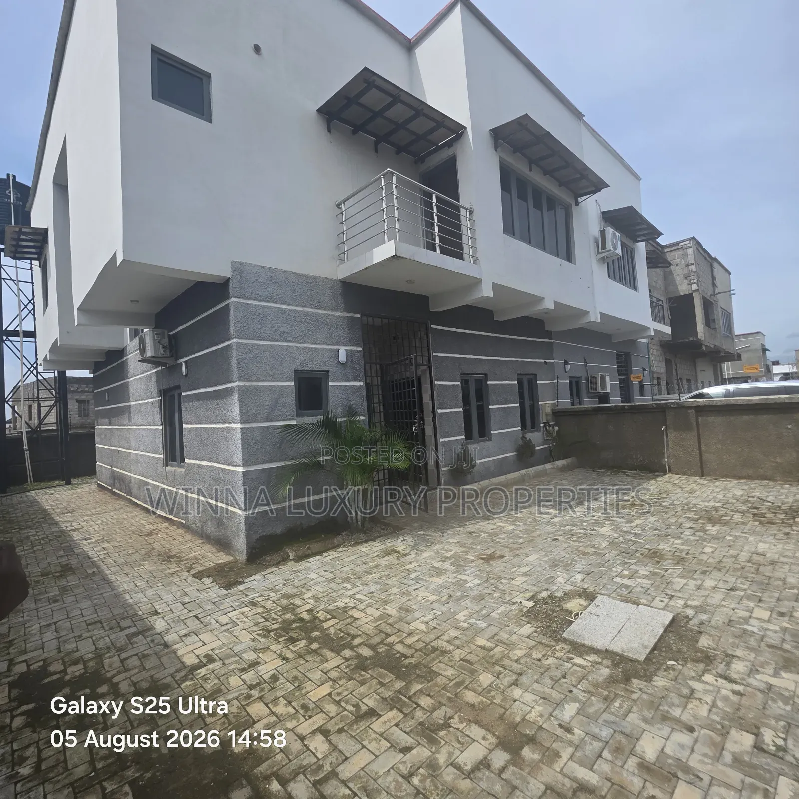3bdrm Duplex in Crown Vista Estate, Lugbe District for rent in Lugbe District