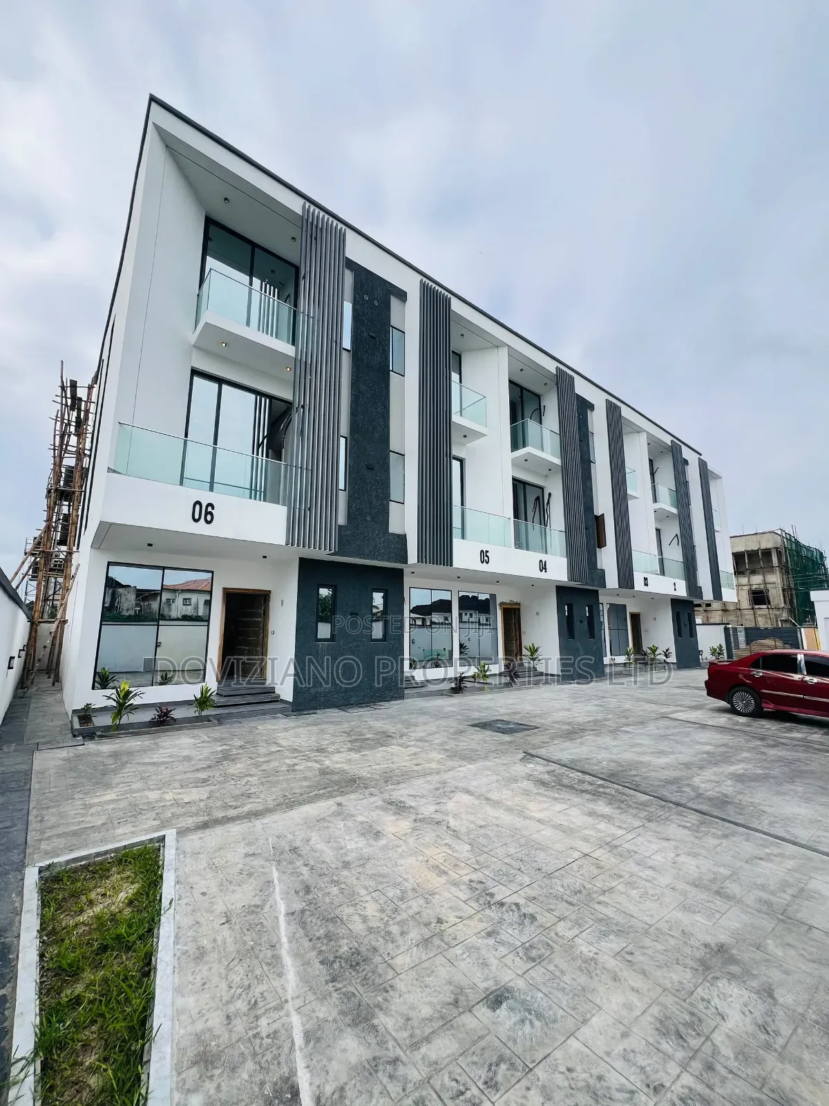 3bdrm Duplex in Abraham Adesanya Estate for sale in Abraham Adesanya Estate
