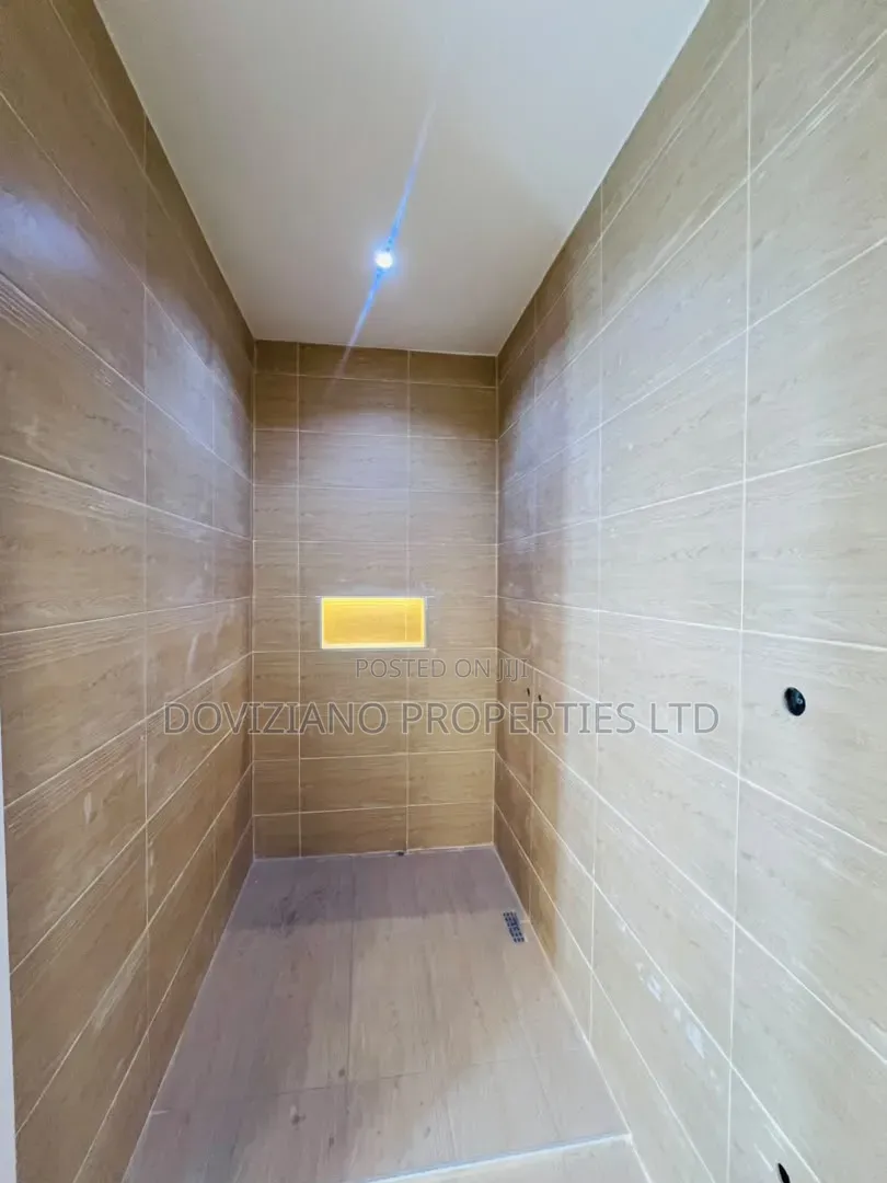 3bdrm Duplex in Abraham Adesanya Estate for sale in Abraham Adesanya Estate