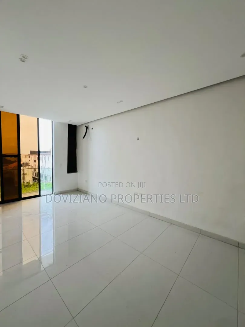 3bdrm Duplex in Abraham Adesanya Estate for sale in Abraham Adesanya Estate