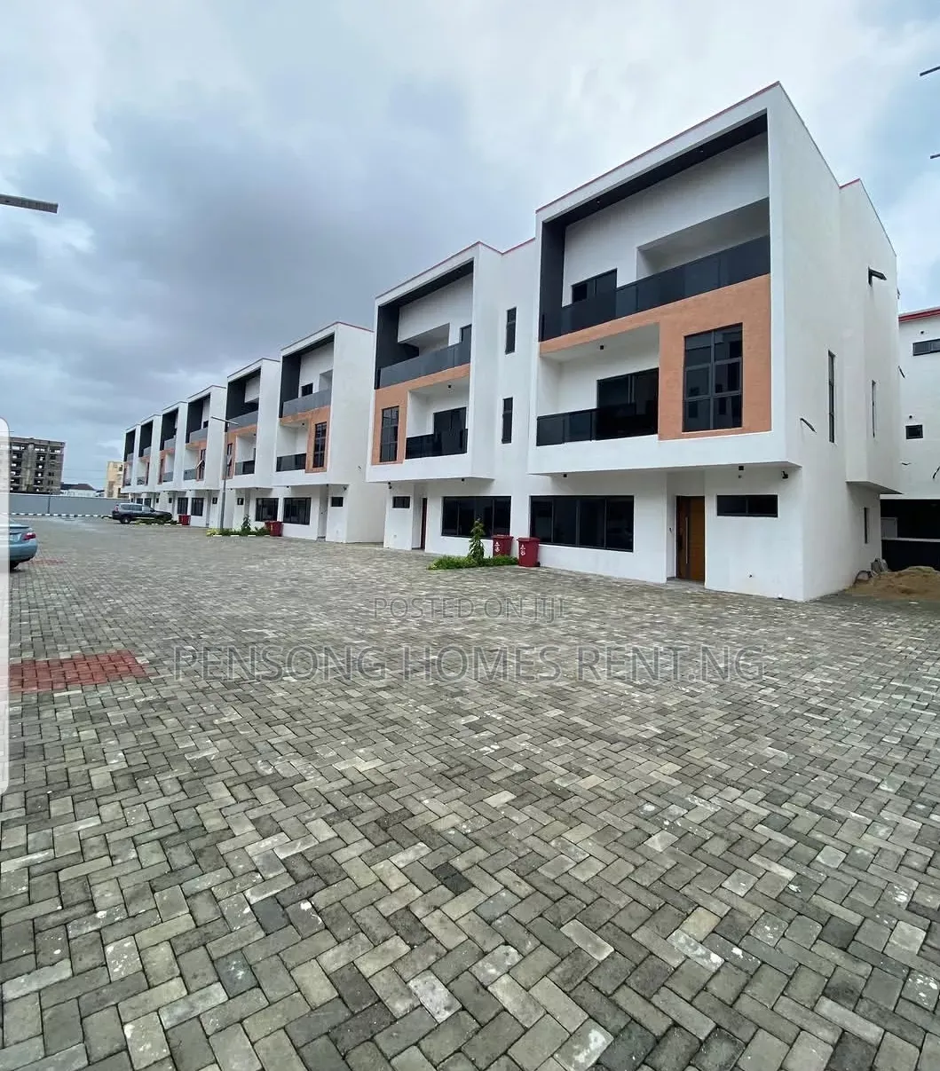4bdrm Duplex in Off Freedom Way, Lekki Phase 1 for rent in Lekki Phase 1