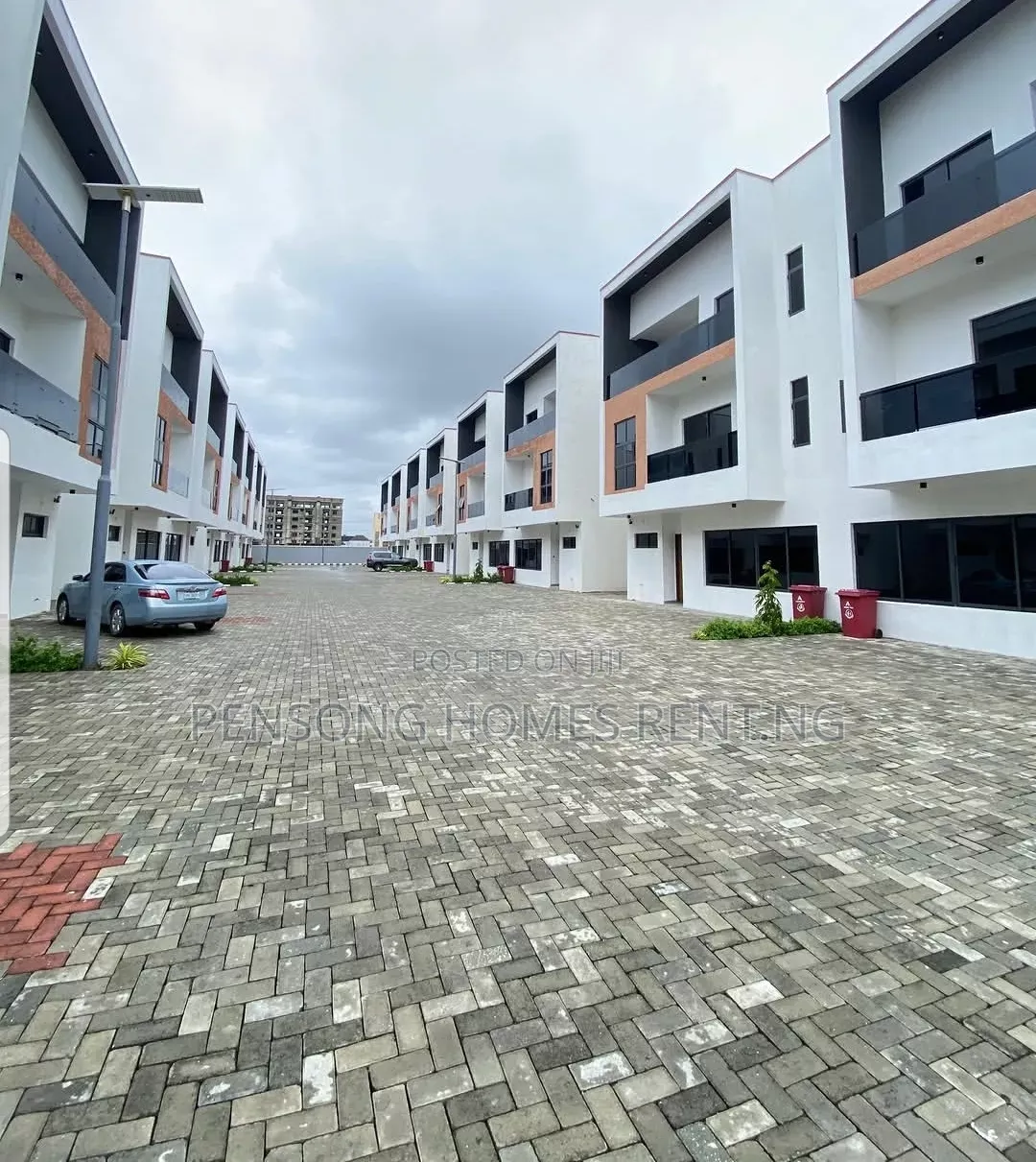 4bdrm Duplex in Off Freedom Way, Lekki Phase 1 for rent in Lekki Phase 1