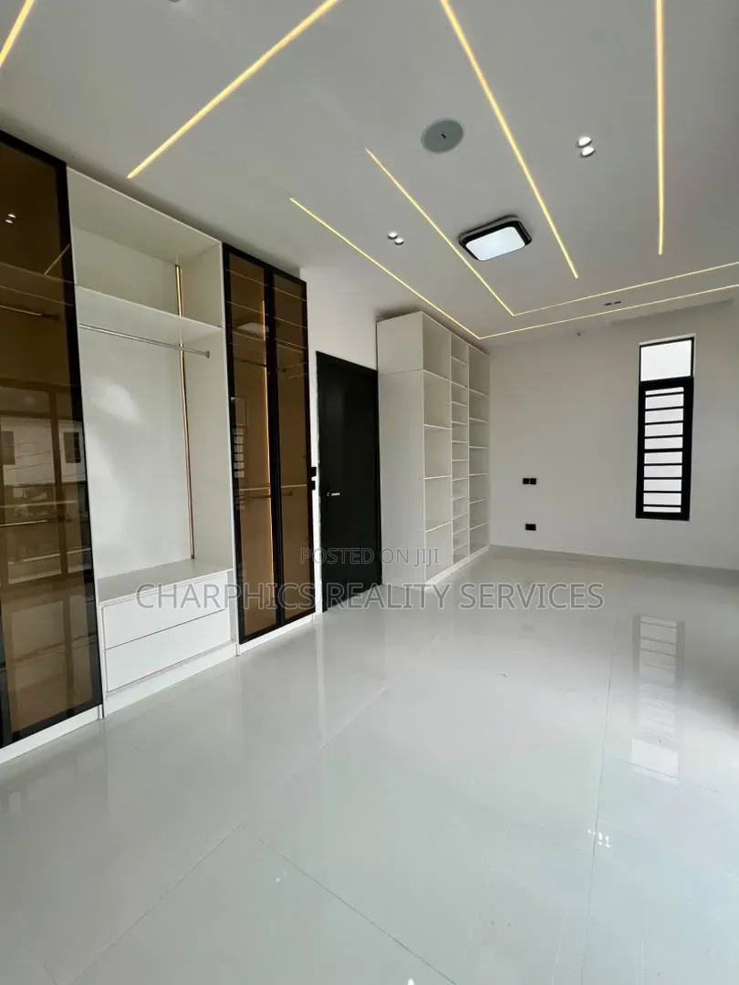 4bdrm Duplex in Sangotedo for sale in Sangotedo