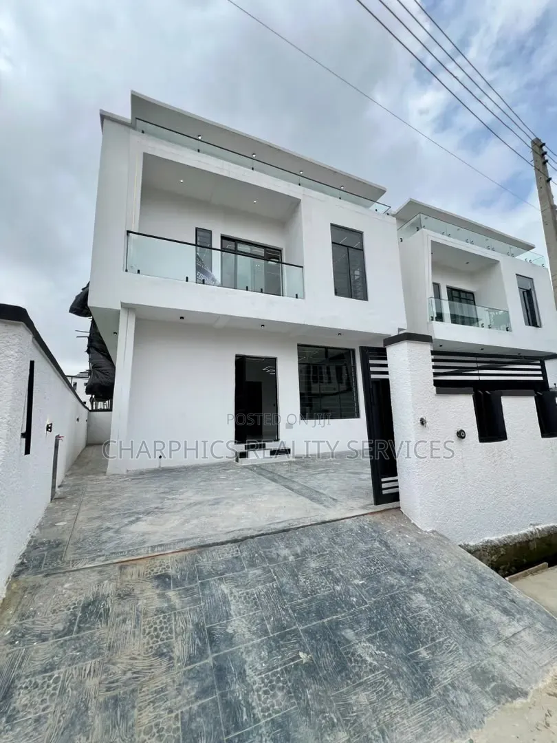 4bdrm Duplex in Sangotedo for sale in Sangotedo