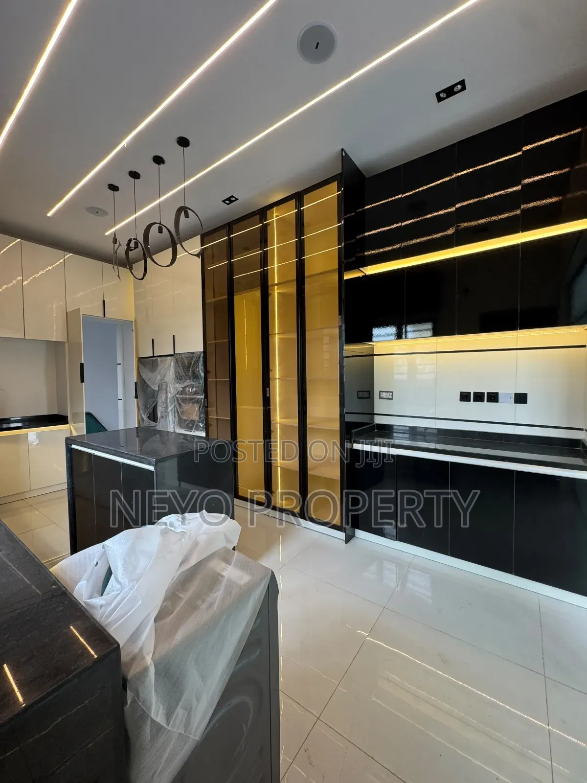 5bdrm Duplex in Ologolo Lekki for sale in Ologolo