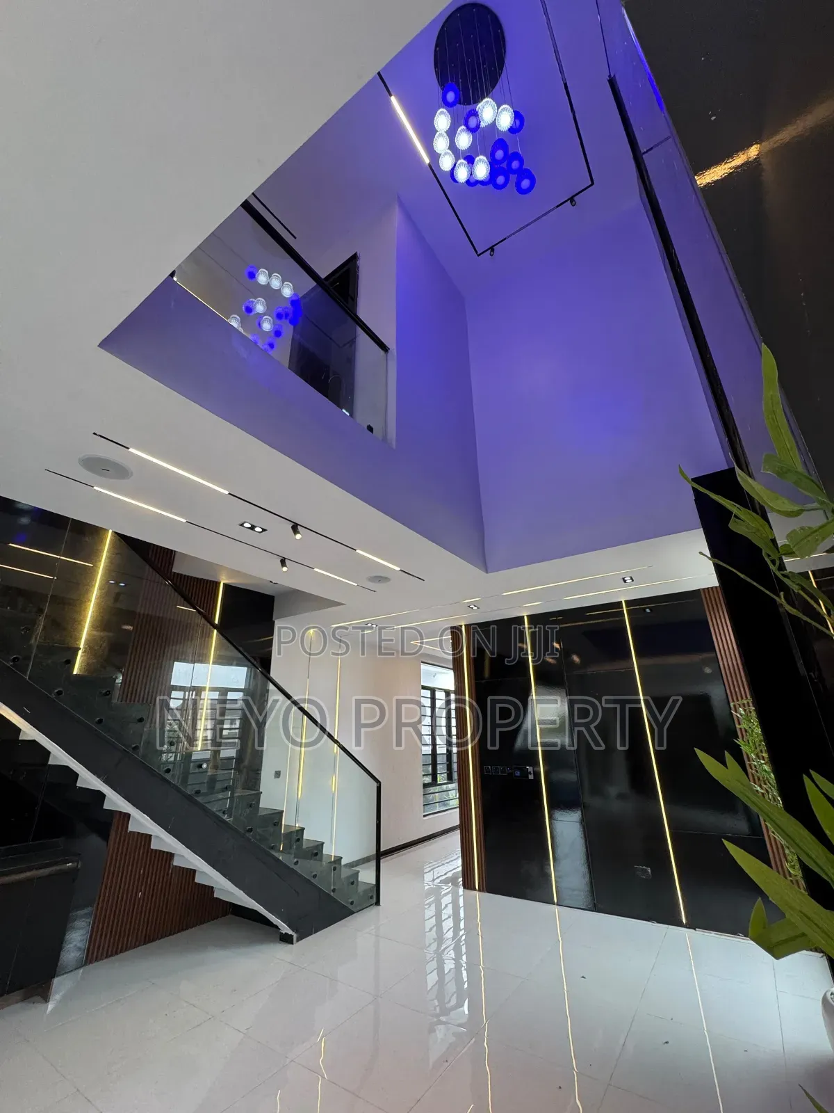5bdrm Duplex in Ologolo Lekki for sale in Ologolo