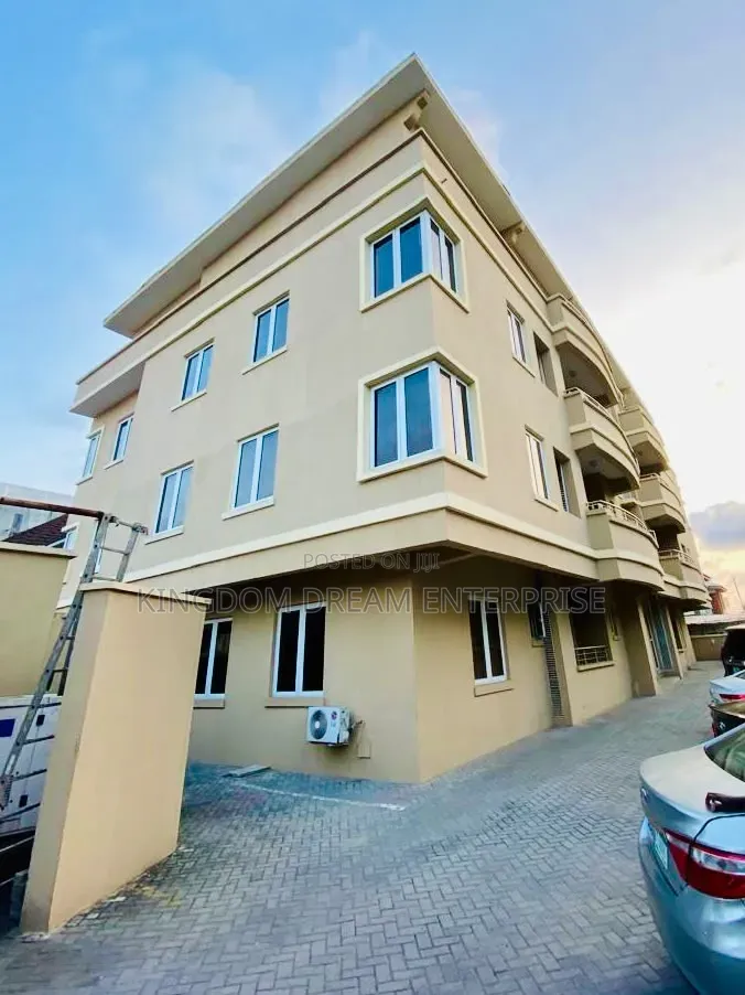 3bdrm Penthouse in Lekki Phase 1 Lagos for rent in Lekki Phase 1