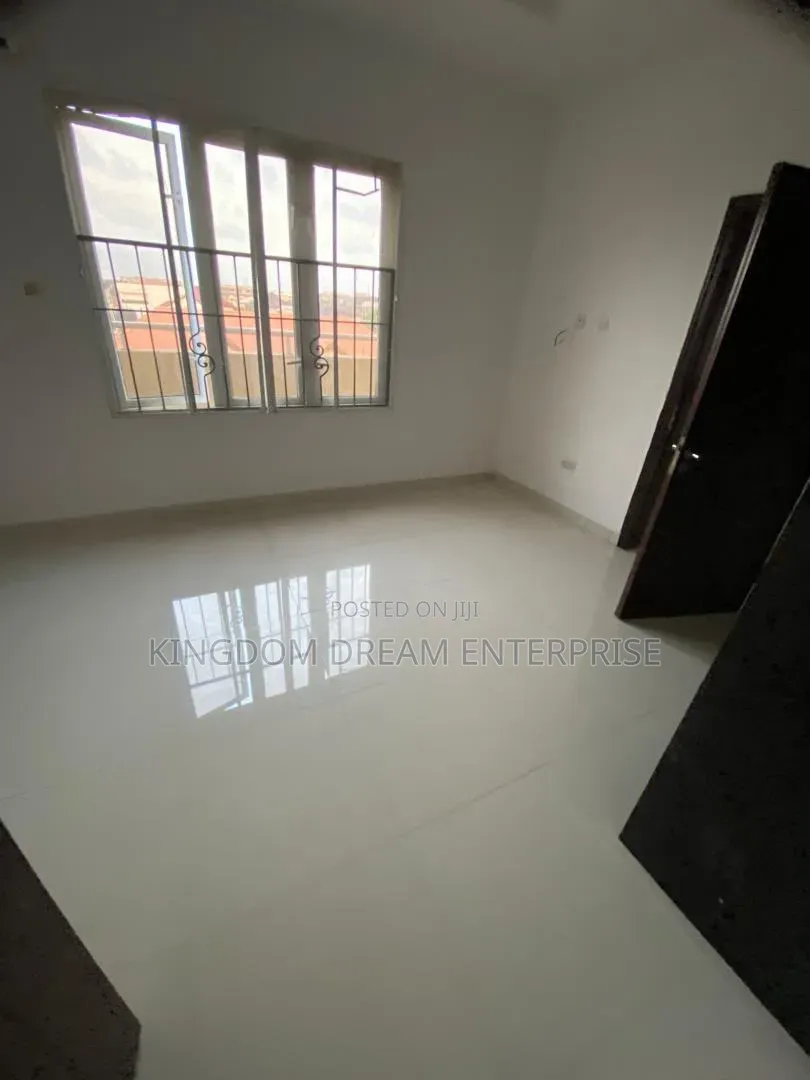 3bdrm Penthouse in Lekki Phase 1 Lagos for rent in Lekki Phase 1