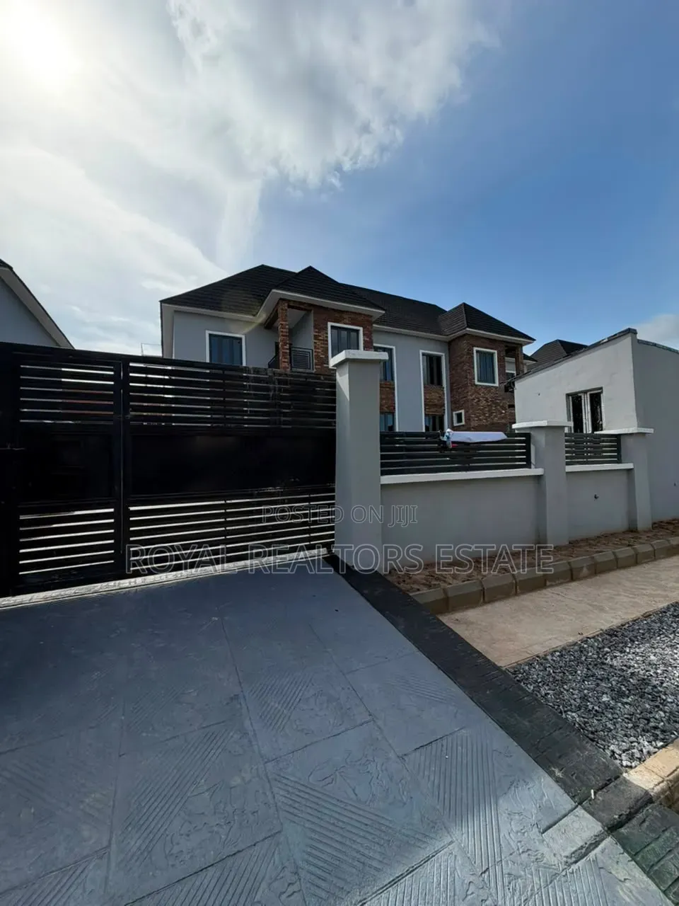 4bdrm Duplex in Very Close To, Lokogoma for sale in Lokogoma