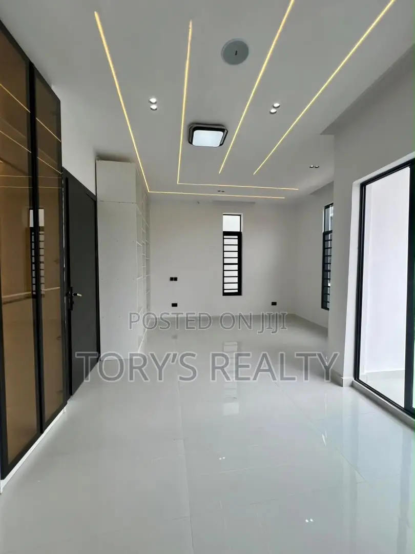 4bdrm Duplex in Sangotedo for sale in Sangotedo