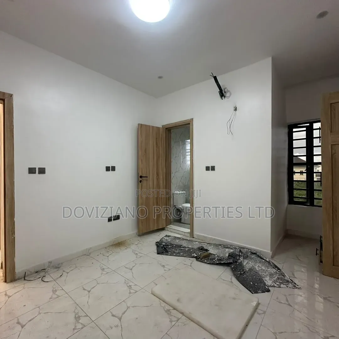4bdrm Duplex in Abraham Adesanya Estate for sale in Abraham Adesanya Estate