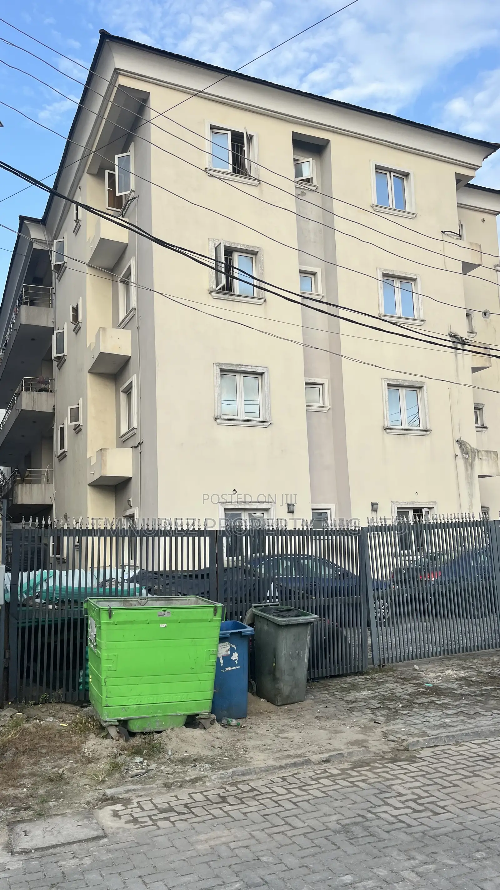 3bdrm Apartment in Chevron for rent in Chevron