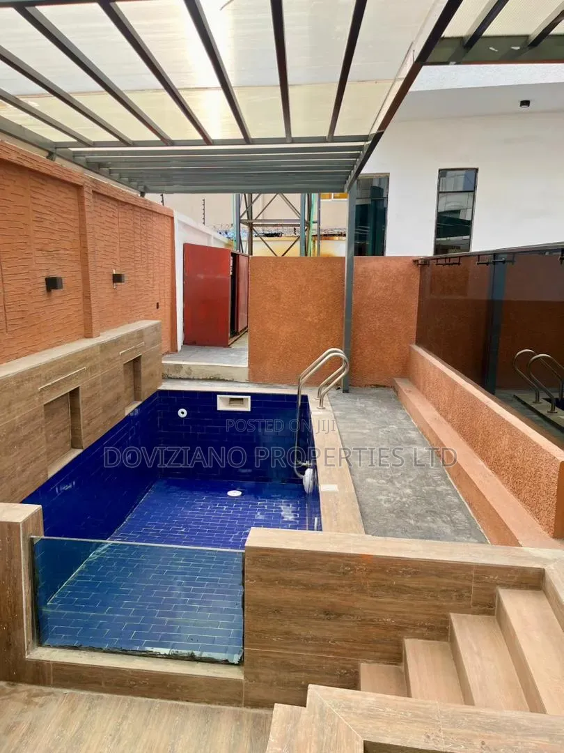 4bdrm Duplex in Osapa london for sale in Osapa london