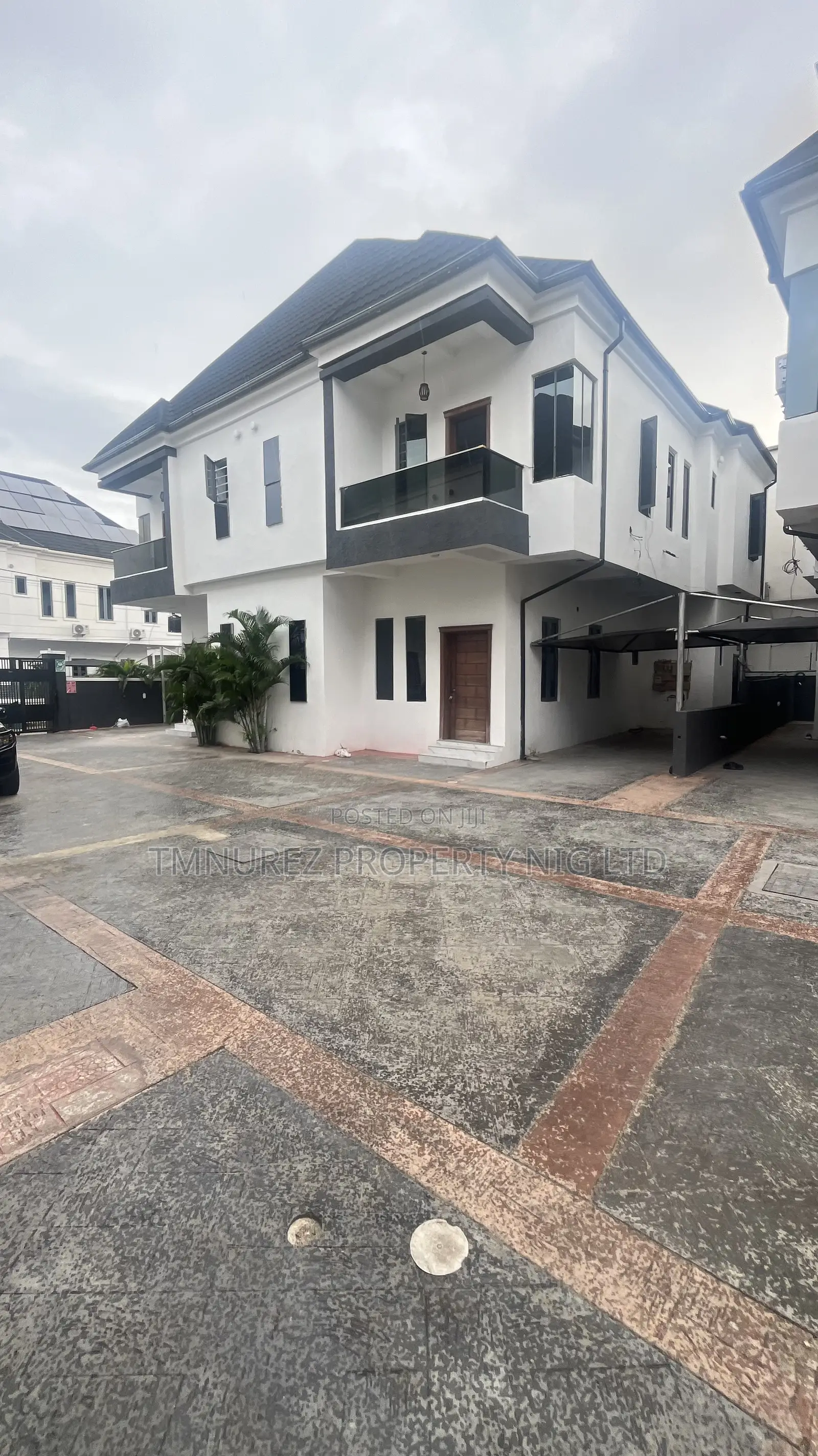 4bdrm Duplex in A Secured Estate, Chevron for rent in Chevron