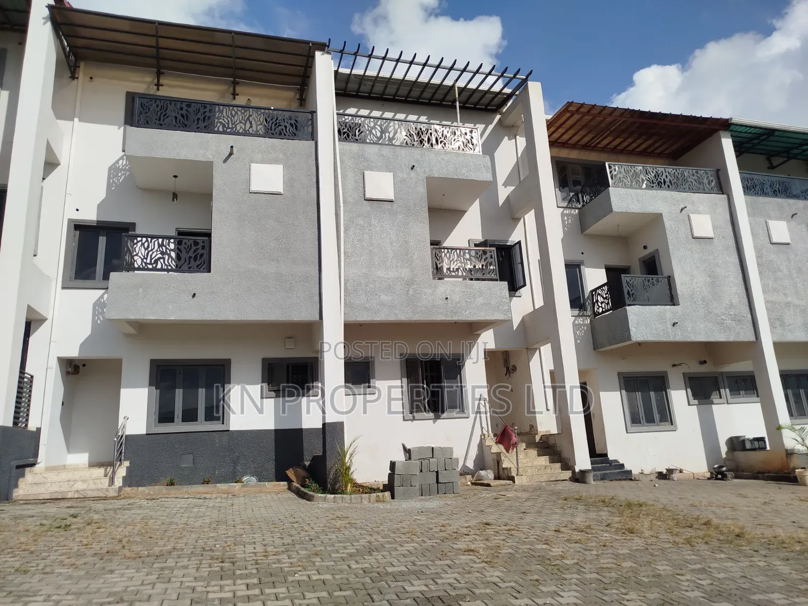 4bdrm Duplex in Guzape Main for sale in Guzape District