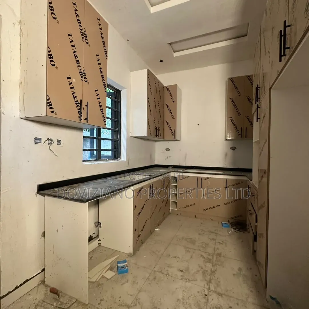3bdrm Duplex in Sangotedo for sale in Sangotedo