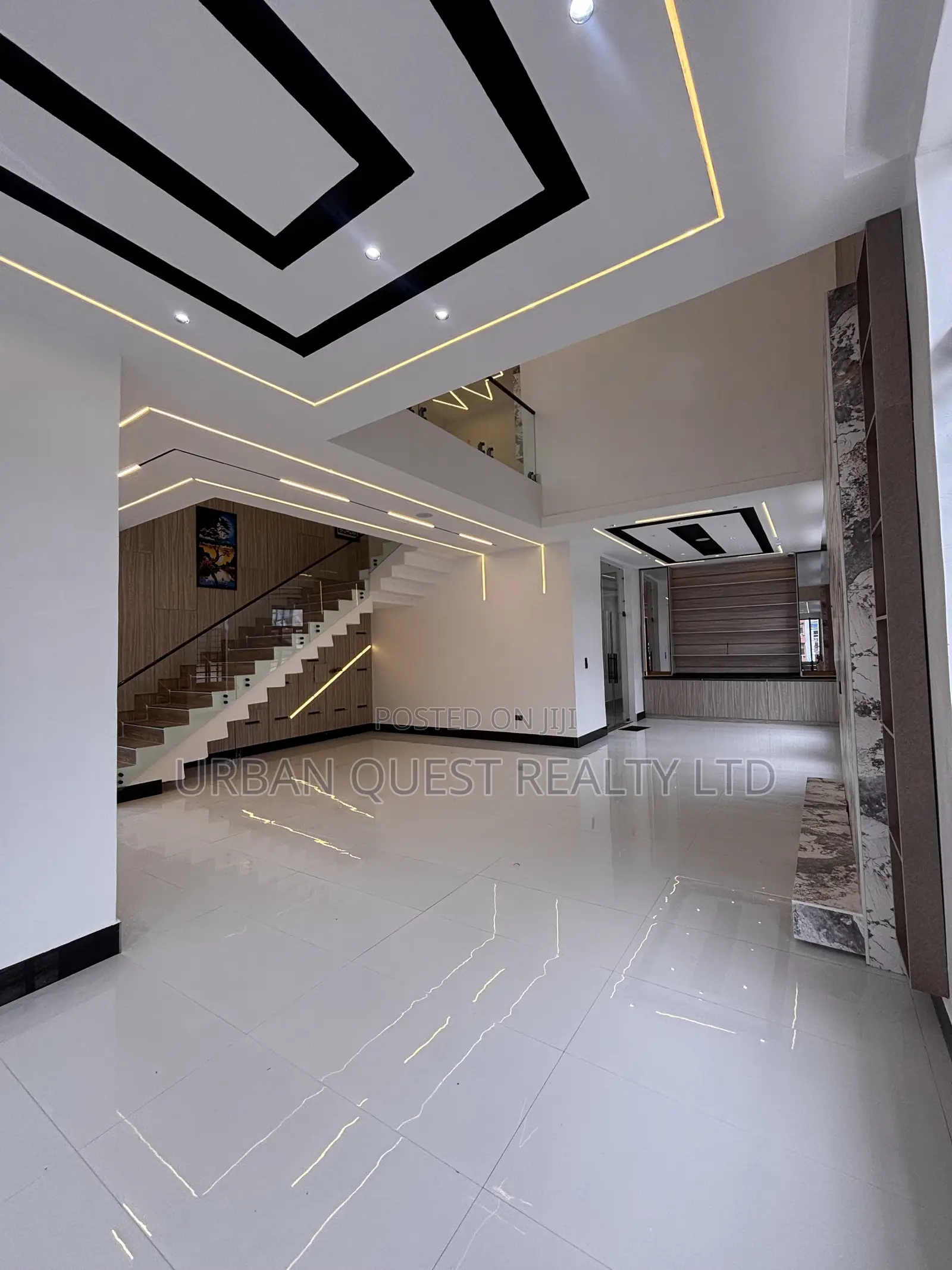 5bdrm Duplex in Monastery Road, Sangotedo for sale in Sangotedo