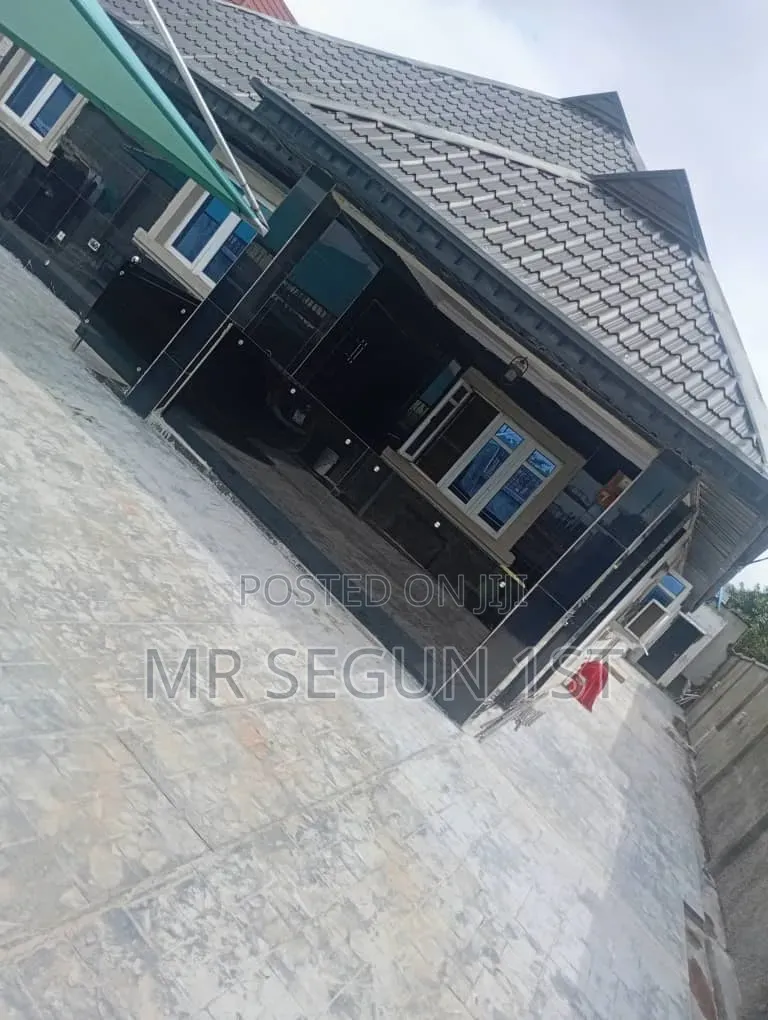 3bdrm Bungalow in Akoto Estate, Akala Express for sale in Akala Express