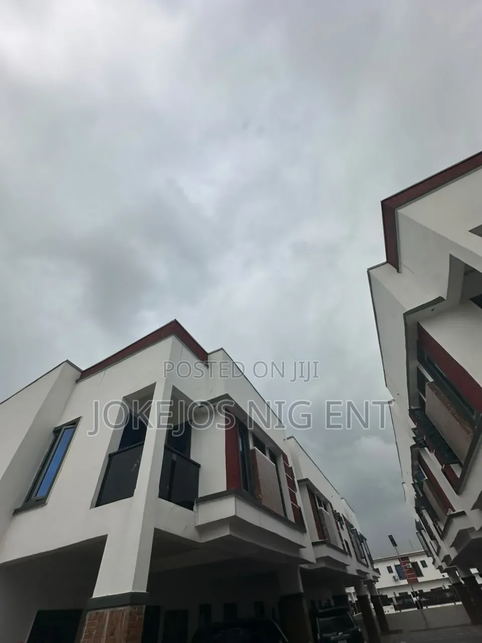 4bdrm Townhouse/Terrace in Orchid Road Ocean, Lafiaji for Sale in Lafiaji
