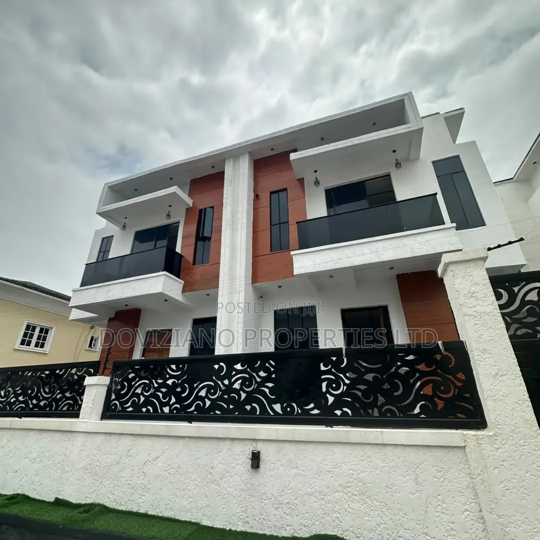 4bdrm Duplex in Sangotedo for sale in Sangotedo