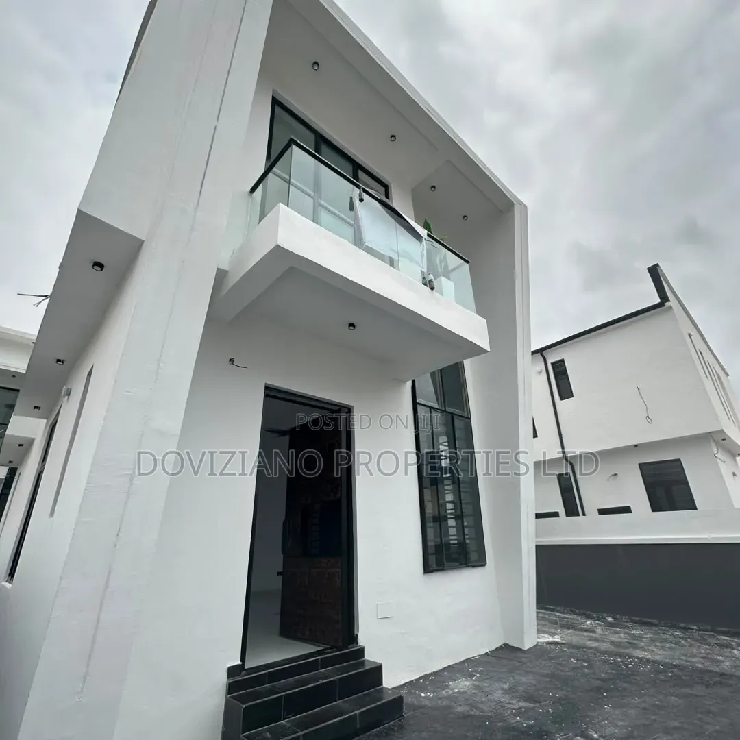 5bdrm Duplex in Sangotedo for sale in Sangotedo