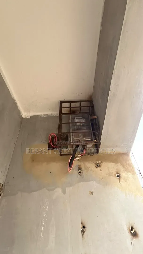 4bdrm Duplex in Apo Mechanic for sale in Apo Resettlement