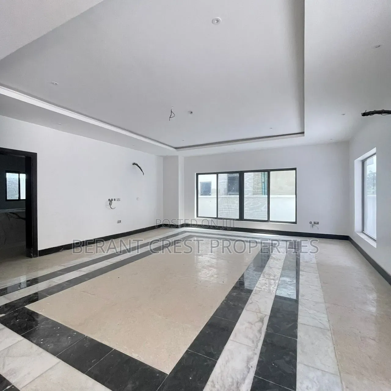 5bdrm Duplex in Private Residence, Banana Island for sale in Banana Island
