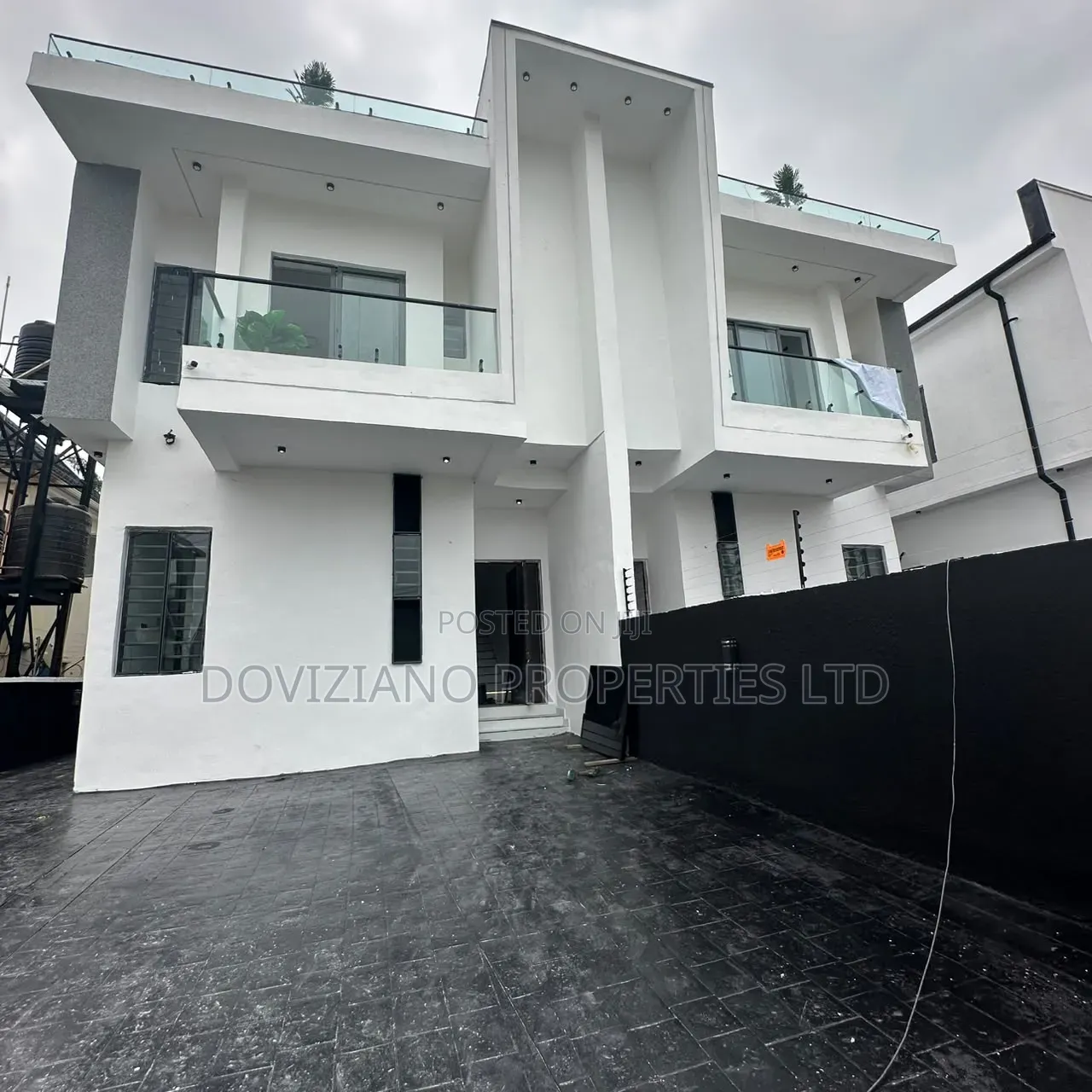 5bdrm Duplex in Sangotedo for sale in Sangotedo