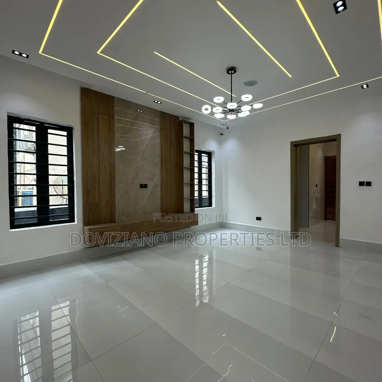 5bdrm Duplex in Sangotedo for sale in Sangotedo