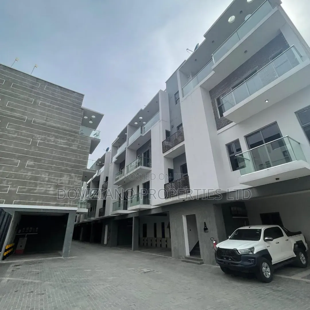 Furnished 2bdrm Maisonette in Lekki Phase 1 for sale in Lekki Phase 1