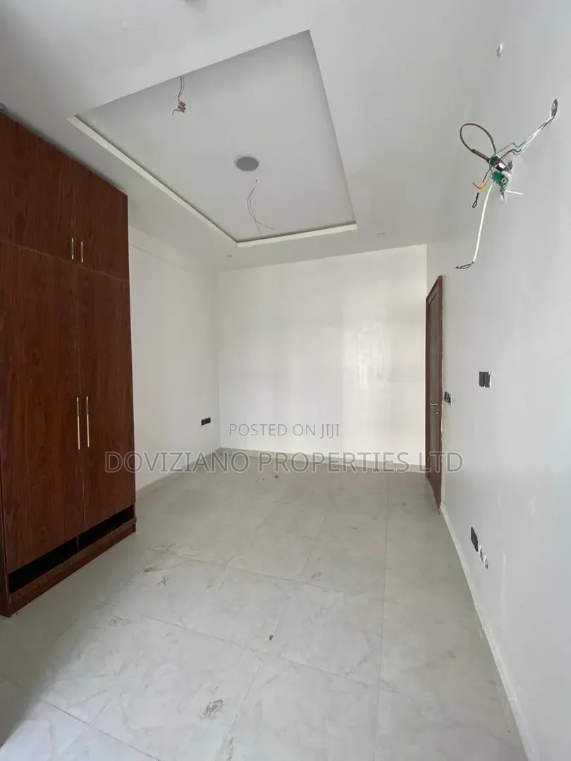 2bdrm Apartment in Lekki Phase 1 for sale in Lekki Phase 1