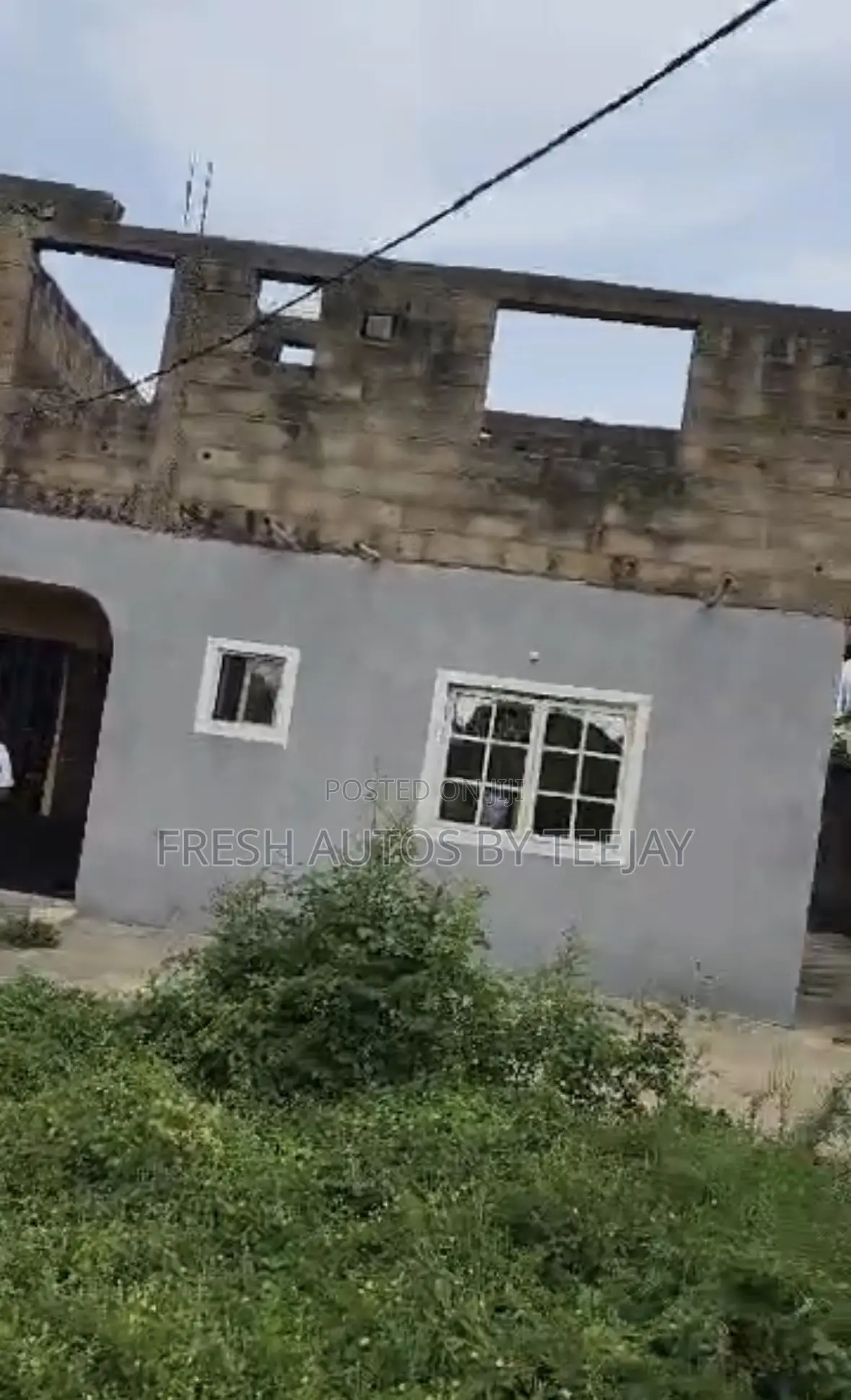 A Plot of Land With 3Bedroom Flat in Makogi Magboro in Obafemi-Owode