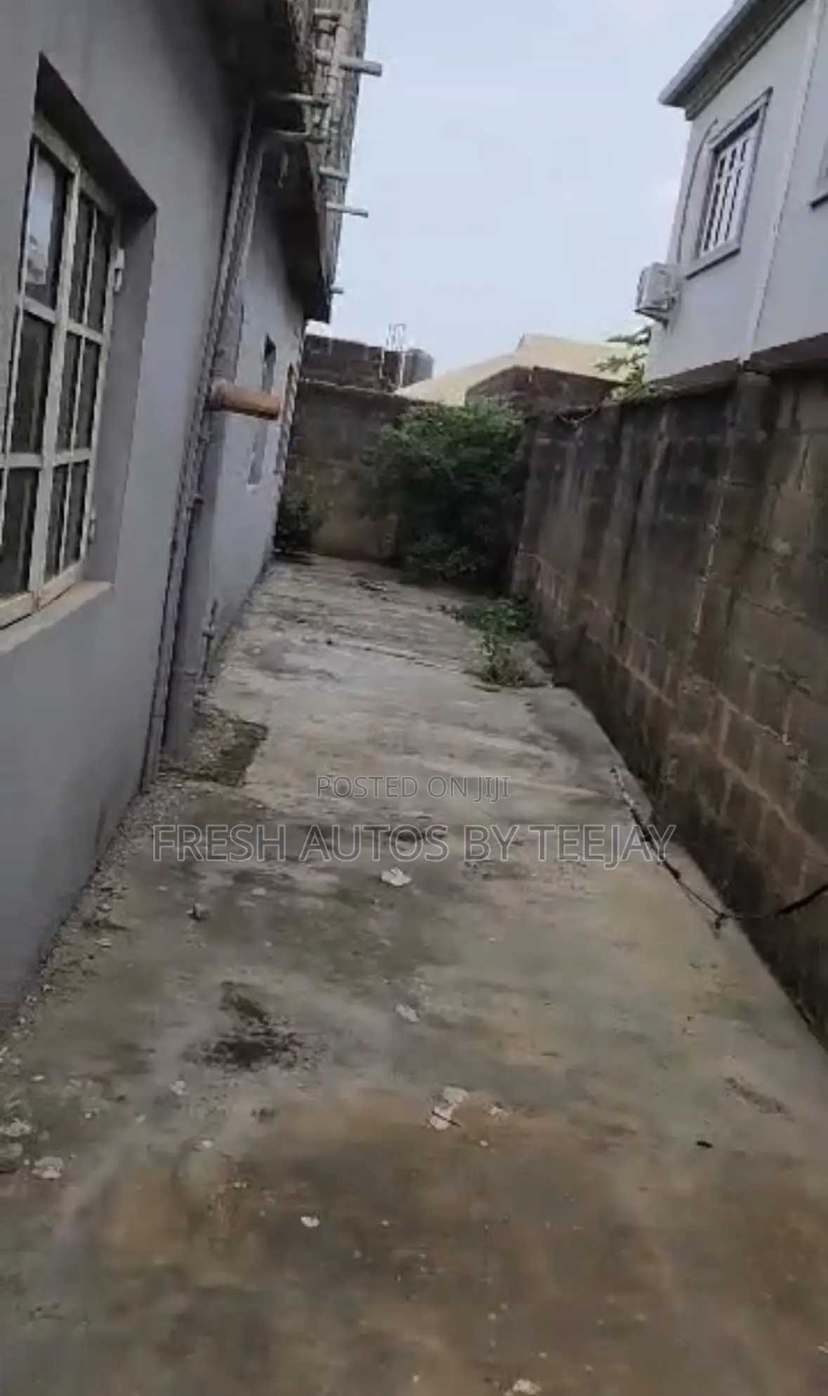 A Plot of Land With 3Bedroom Flat in Makogi Magboro in Obafemi-Owode