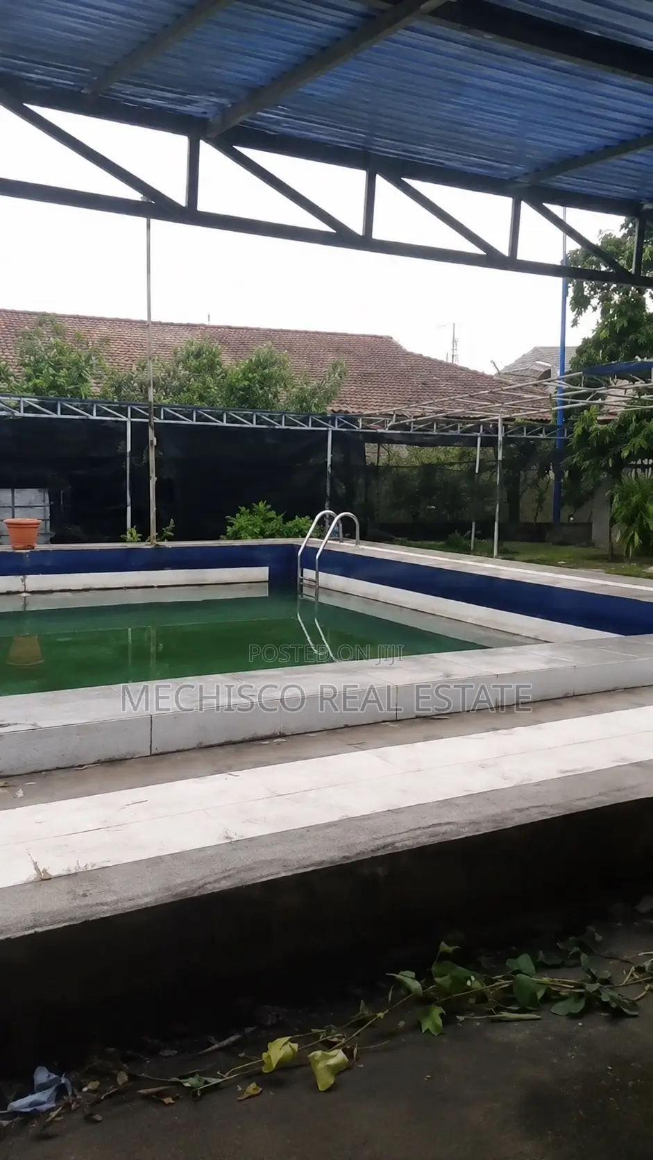 35Rooms 40Rooms Detached Hotel Buildings for Sale in Iwofe in Rumolumeni