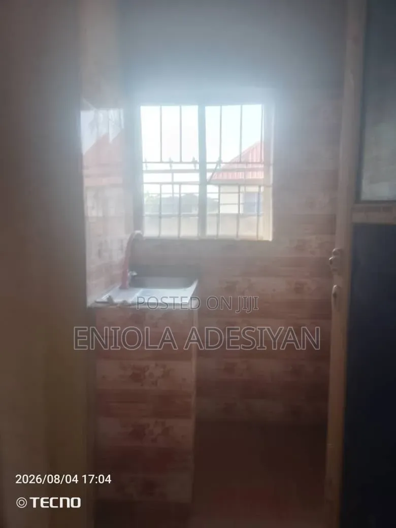 1bdrm Block of Flats in Mayor Estate, Igbogbo for rent in Igbogbo