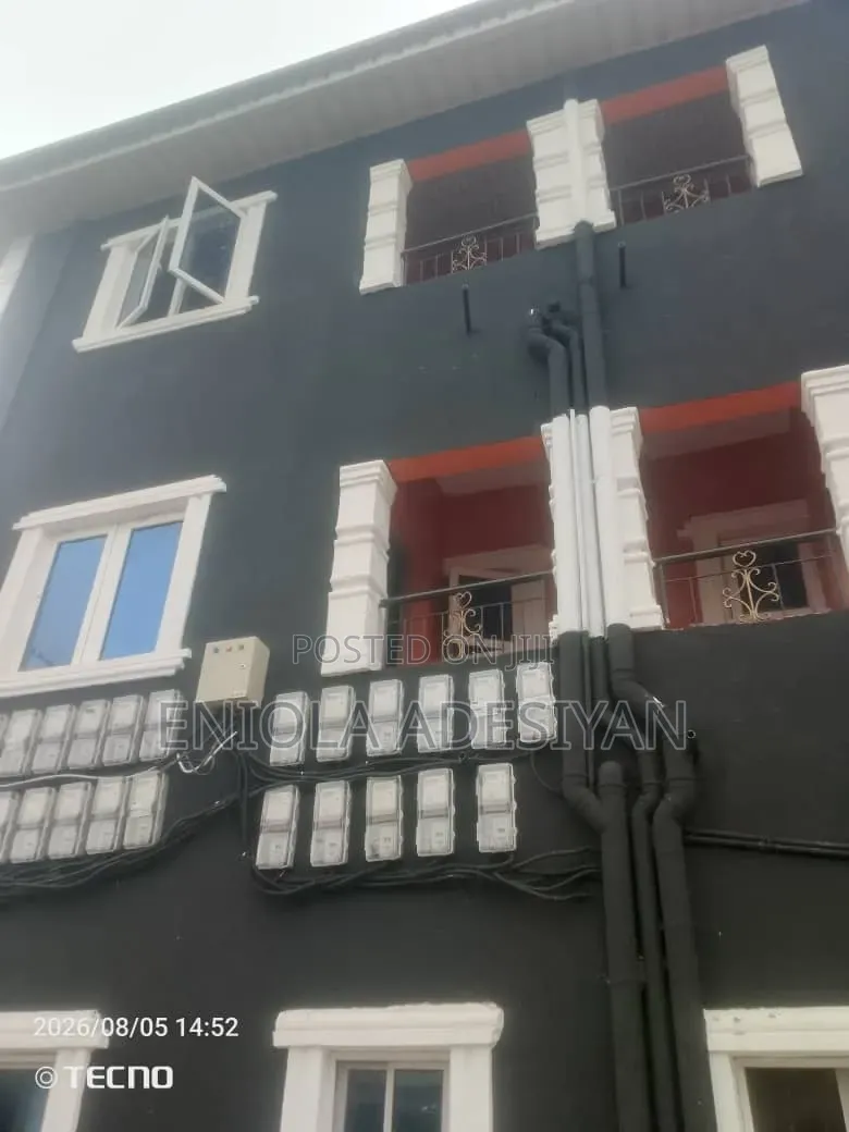 1bdrm Block of Flats in Igbolomu, Agric for rent in Agric