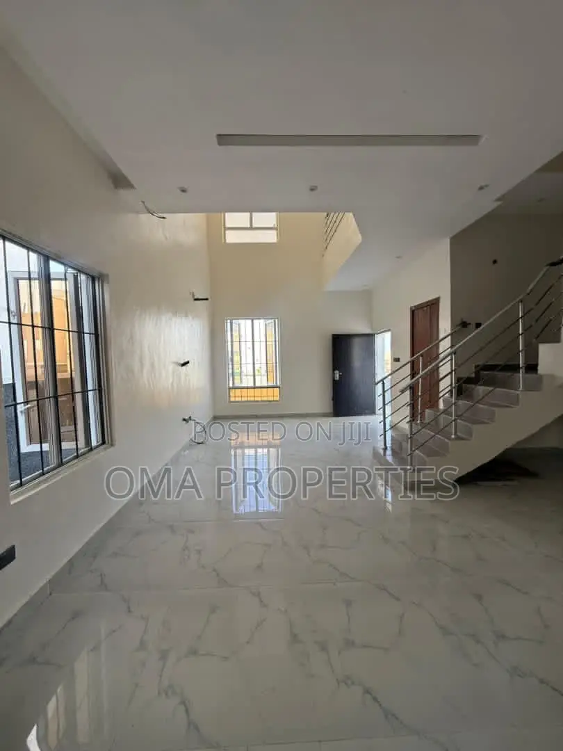 Furnished 3bdrm House in Off Lekki-Epe Expressway for sale in Off Lekki-Epe Expressway