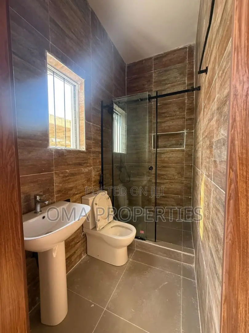 Furnished 3bdrm House in Off Lekki-Epe Expressway for sale in Off Lekki-Epe Expressway