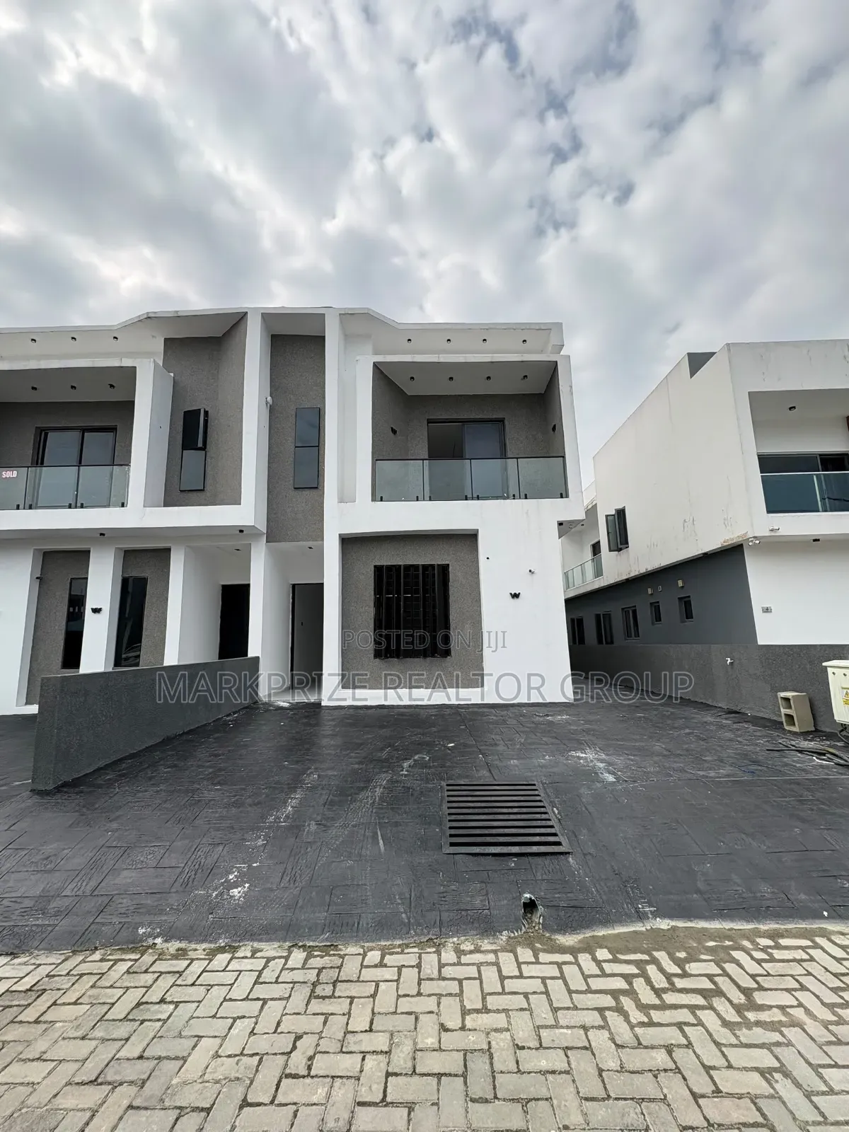 4bdrm Duplex in Abraham Adesanya for sale in Abraham Adesanya